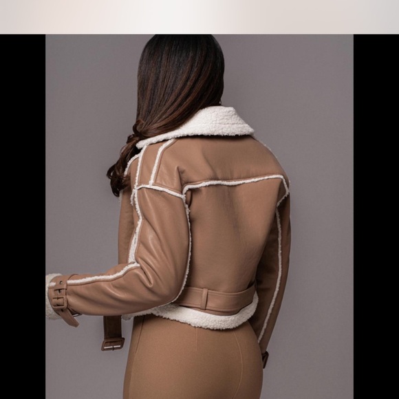 Women's Tan Shearling Jacket - Picture 3 of 7